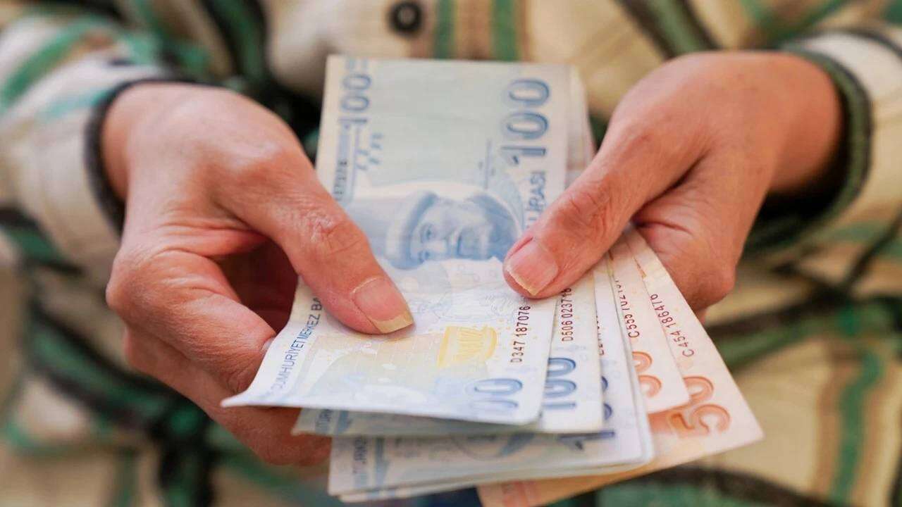SSK ve Bağkur emeklisine koşulsuz 30 bin TL yatırılacak 16